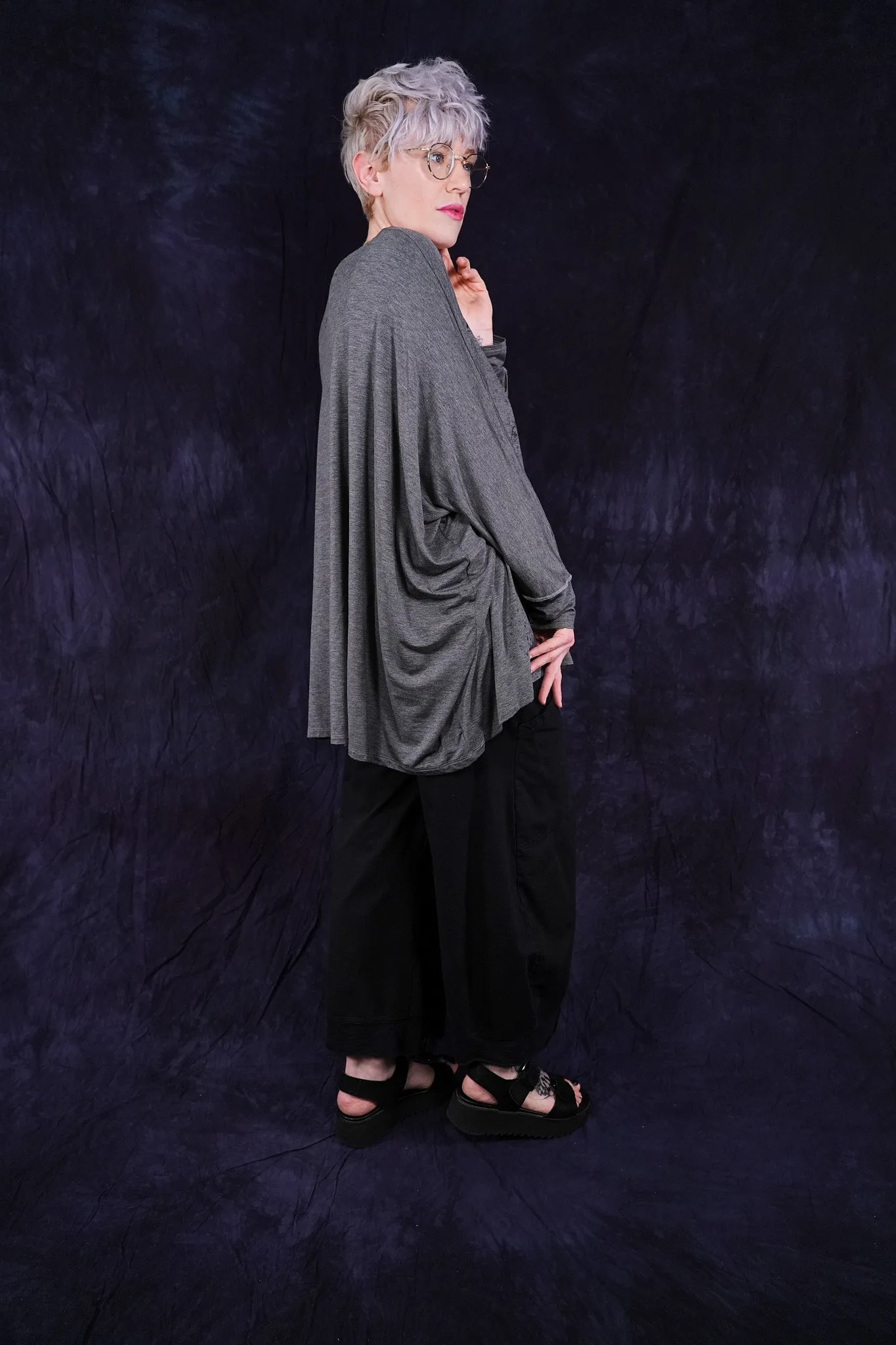 2218-2 Mariposa Square Top Grey 1923-P
