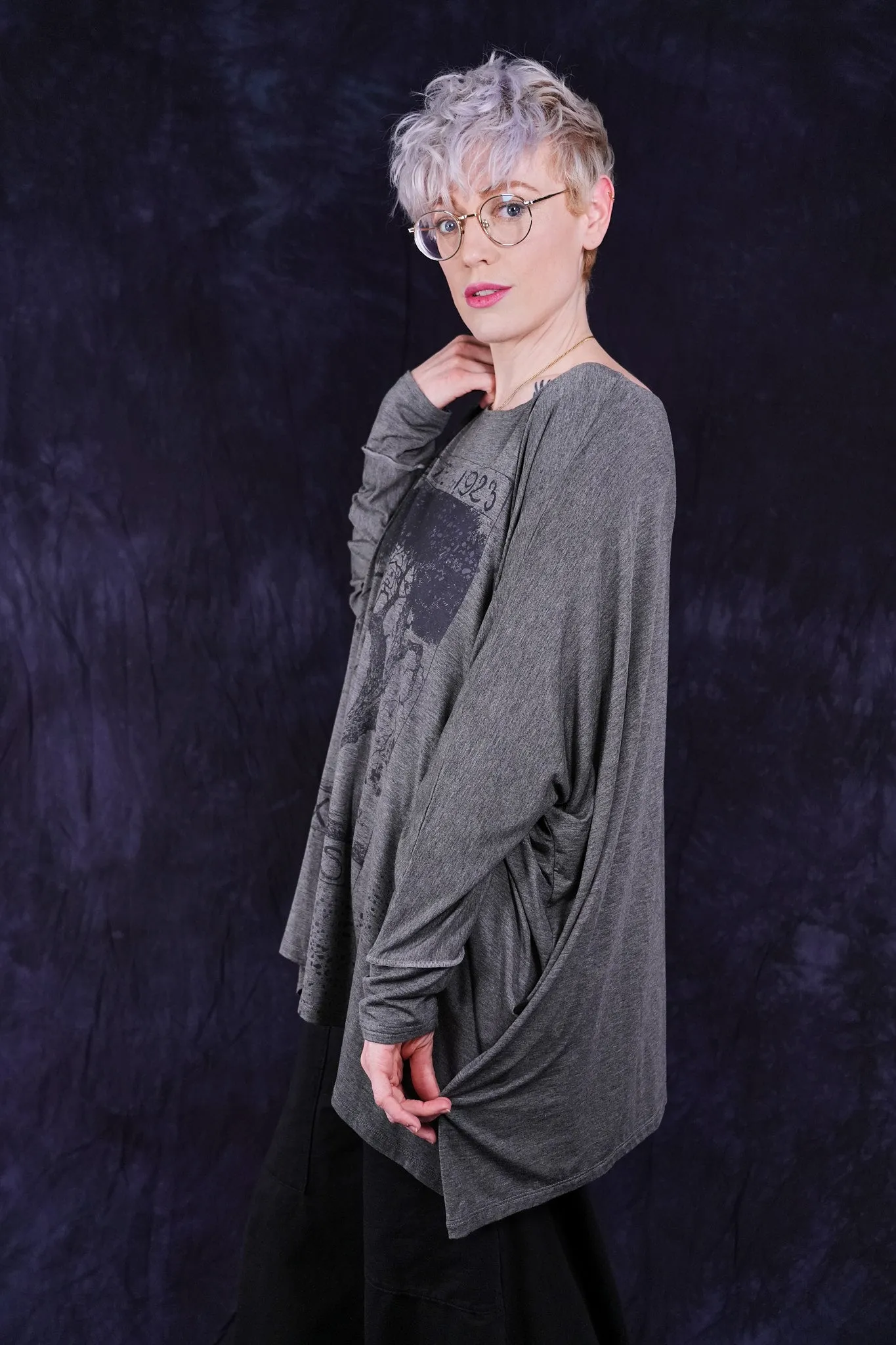 2218-2 Mariposa Square Top Grey 1923-P