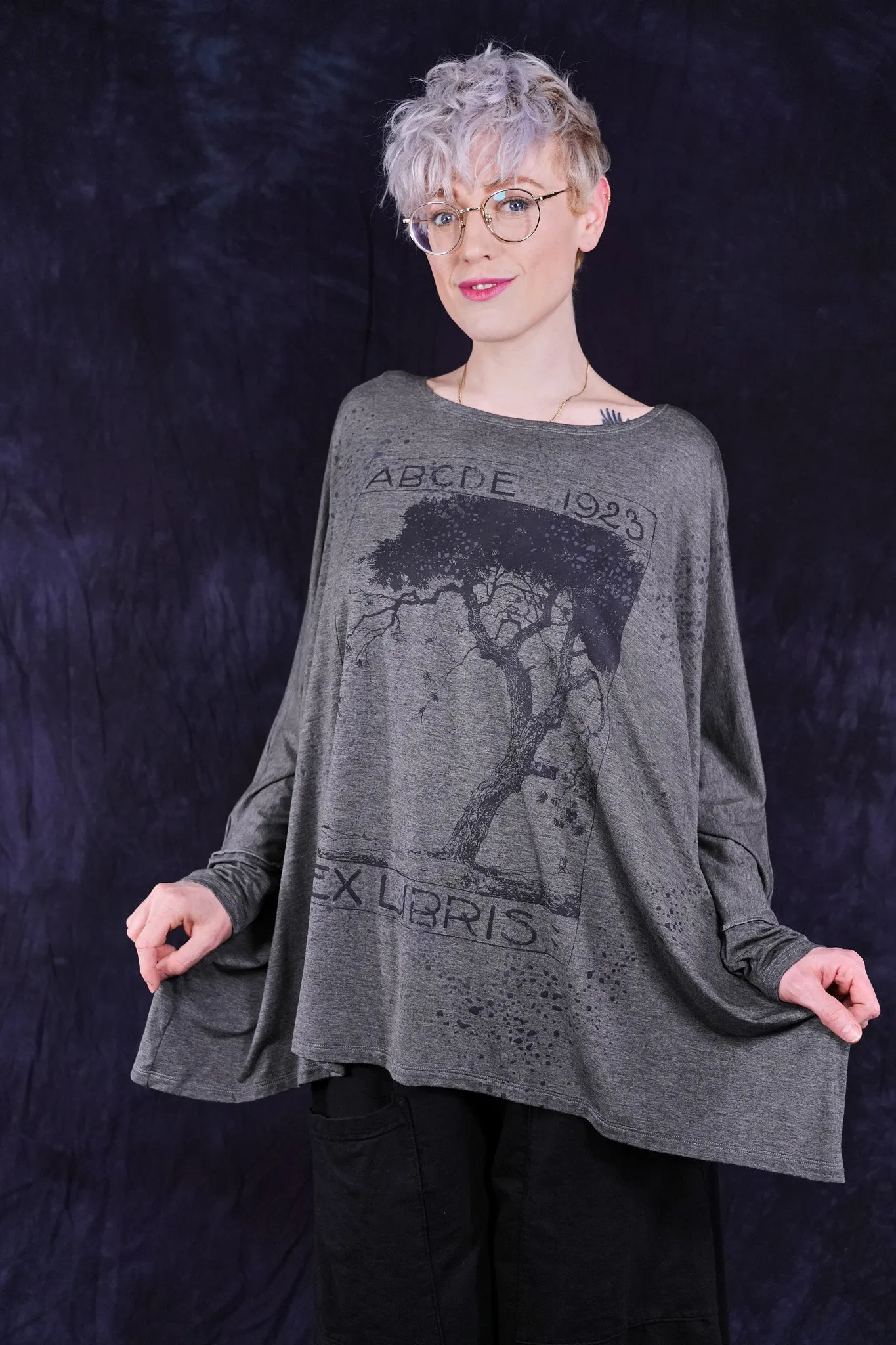 2218-2 Mariposa Square Top Grey 1923-P