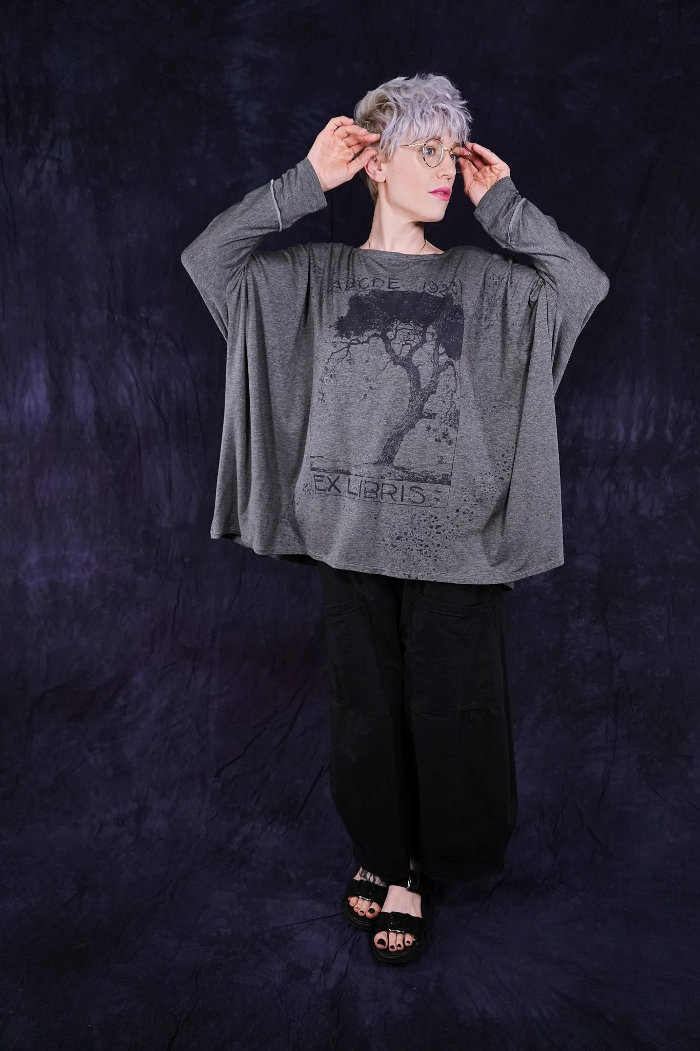 2218-2 Mariposa Square Top Grey 1923-P