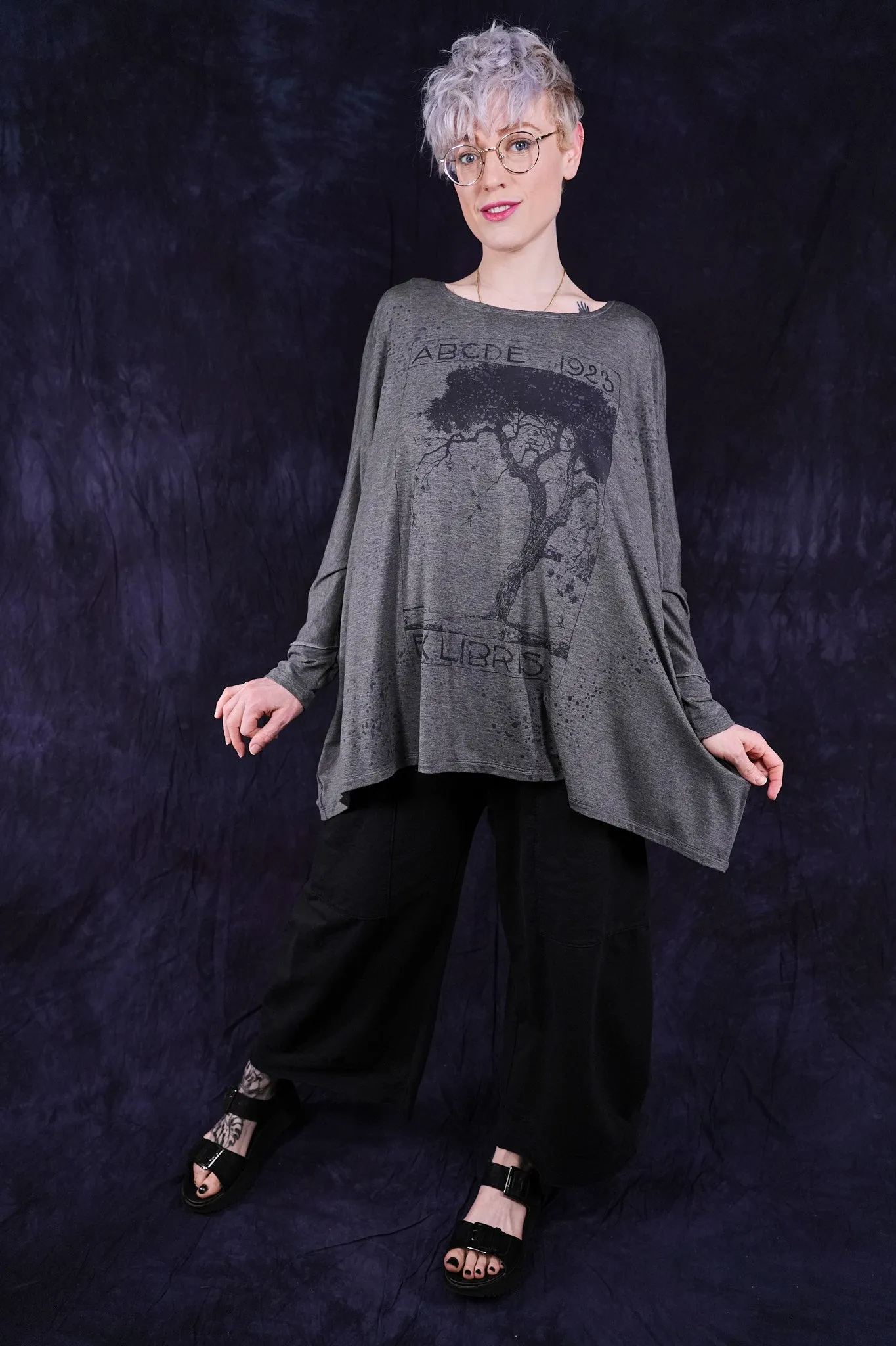2218-2 Mariposa Square Top Grey 1923-P