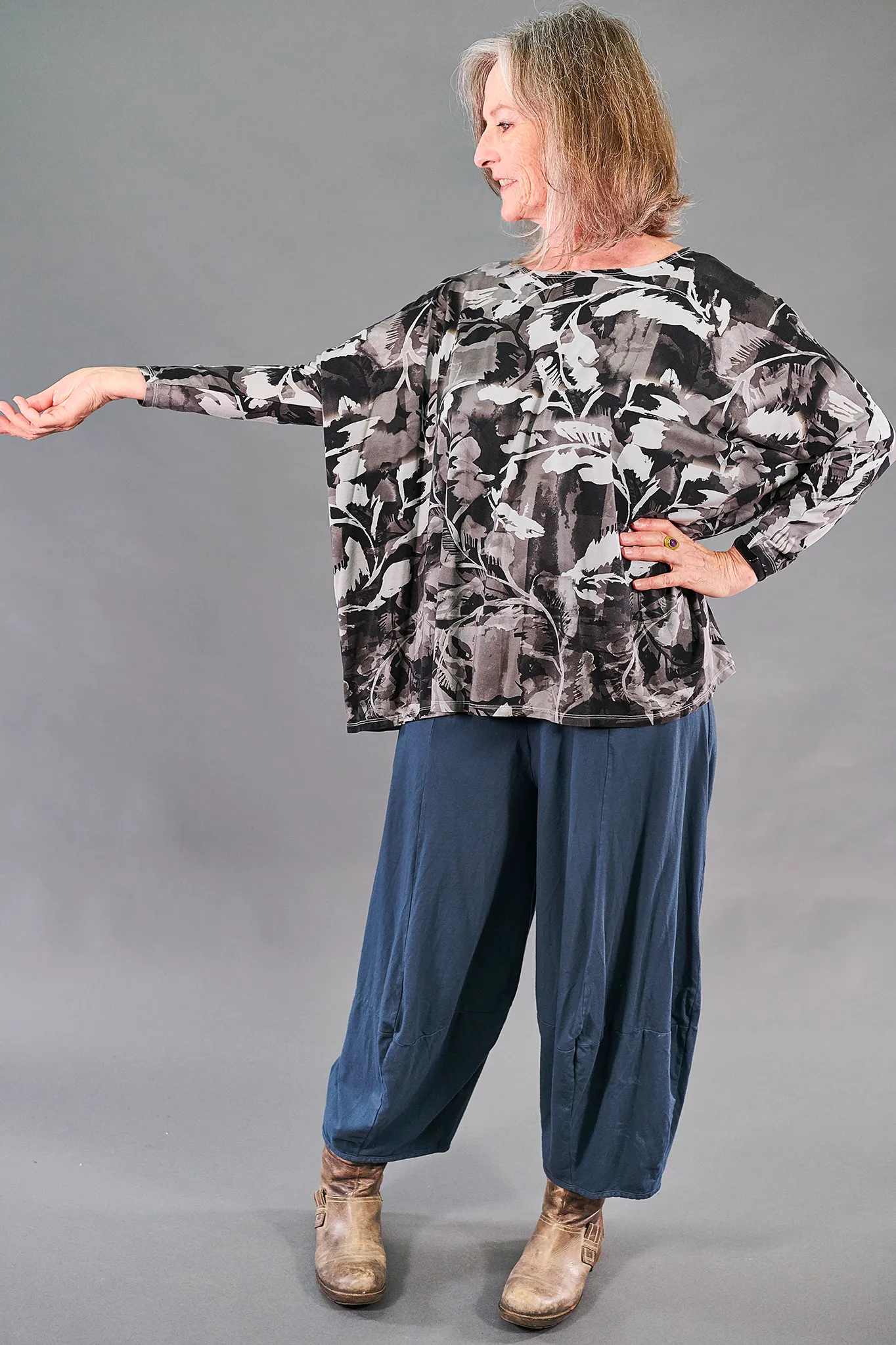 2218 Mariposa Square Top-Mica-U