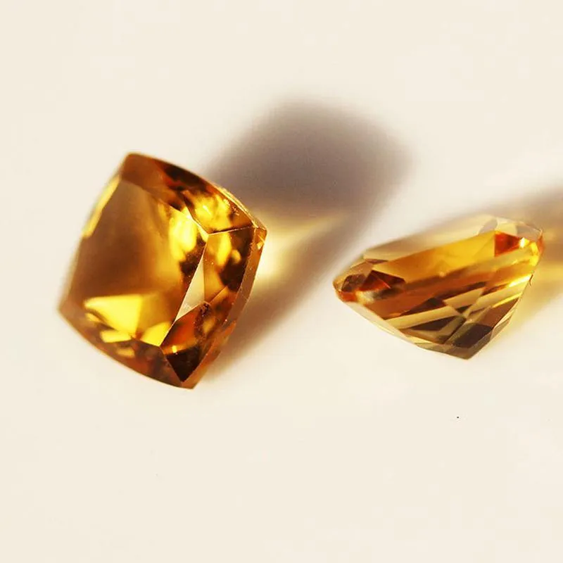 3.85 carats Yellow Citrine Pairs - Cushion Cut