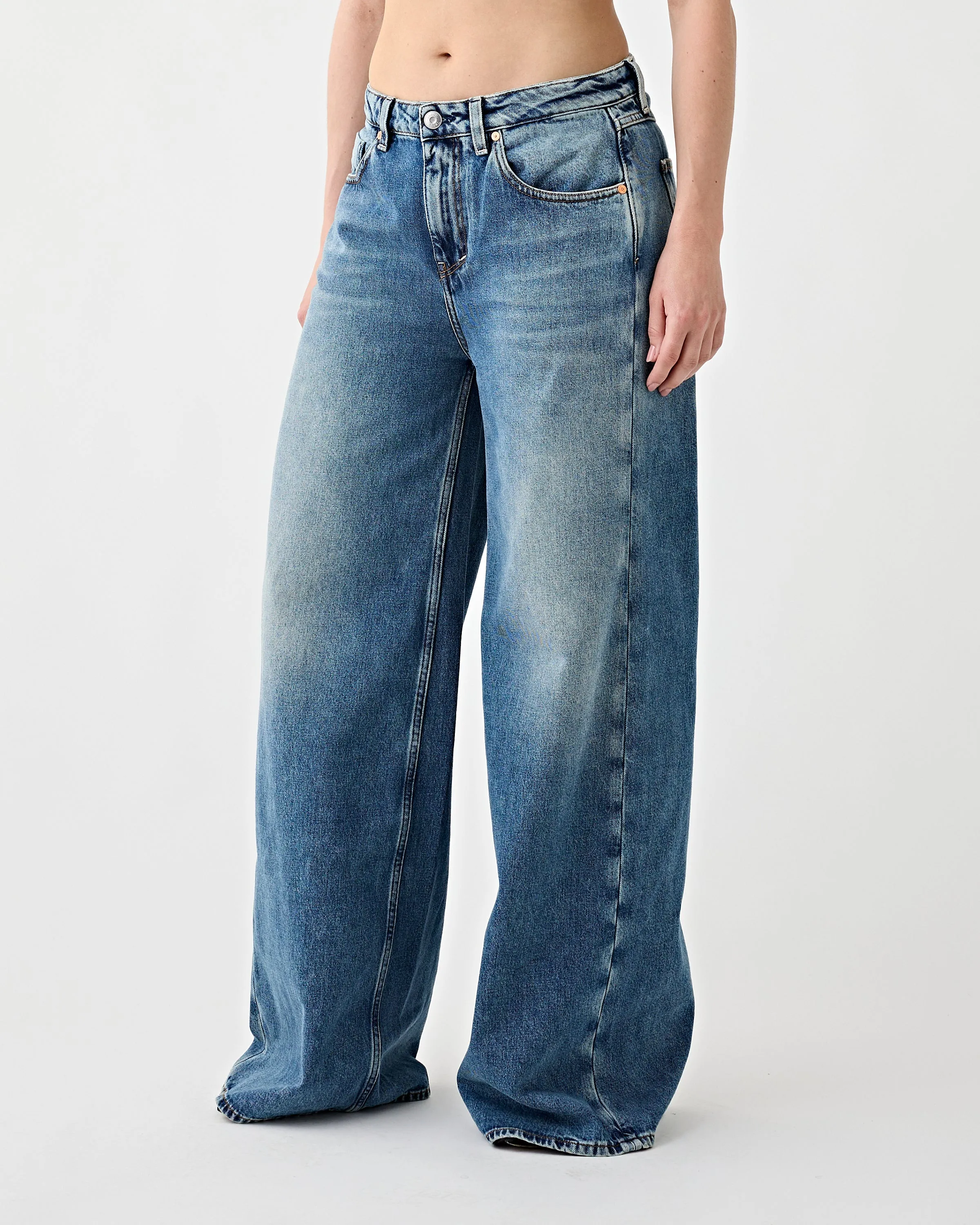 Bella Jeans Tacoma