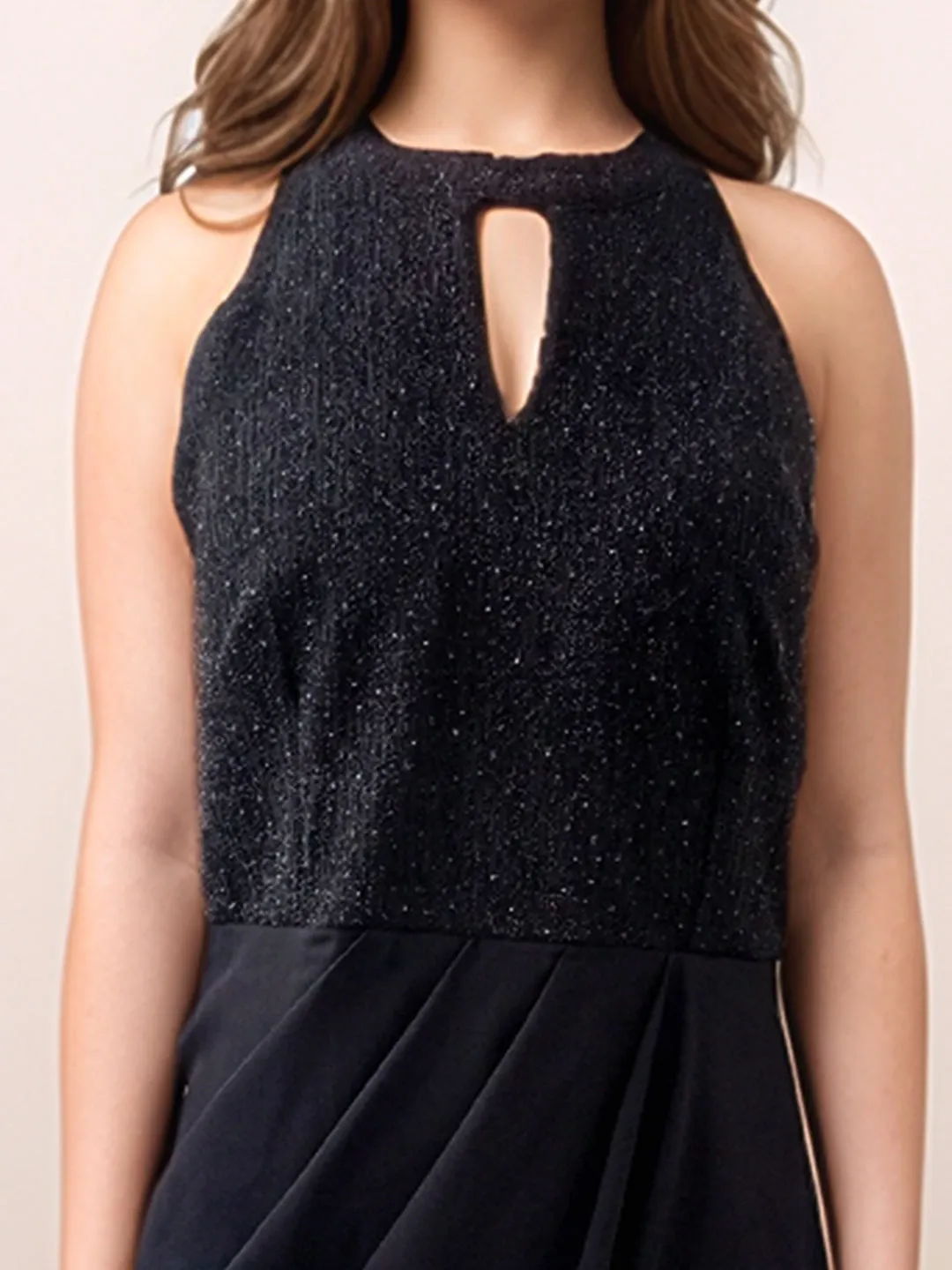 Black Solid Slim Fit Midi Dress