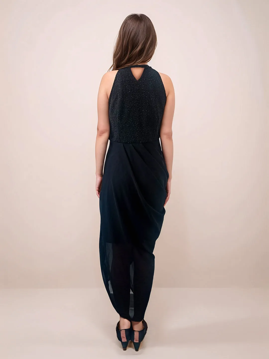 Black Solid Slim Fit Midi Dress