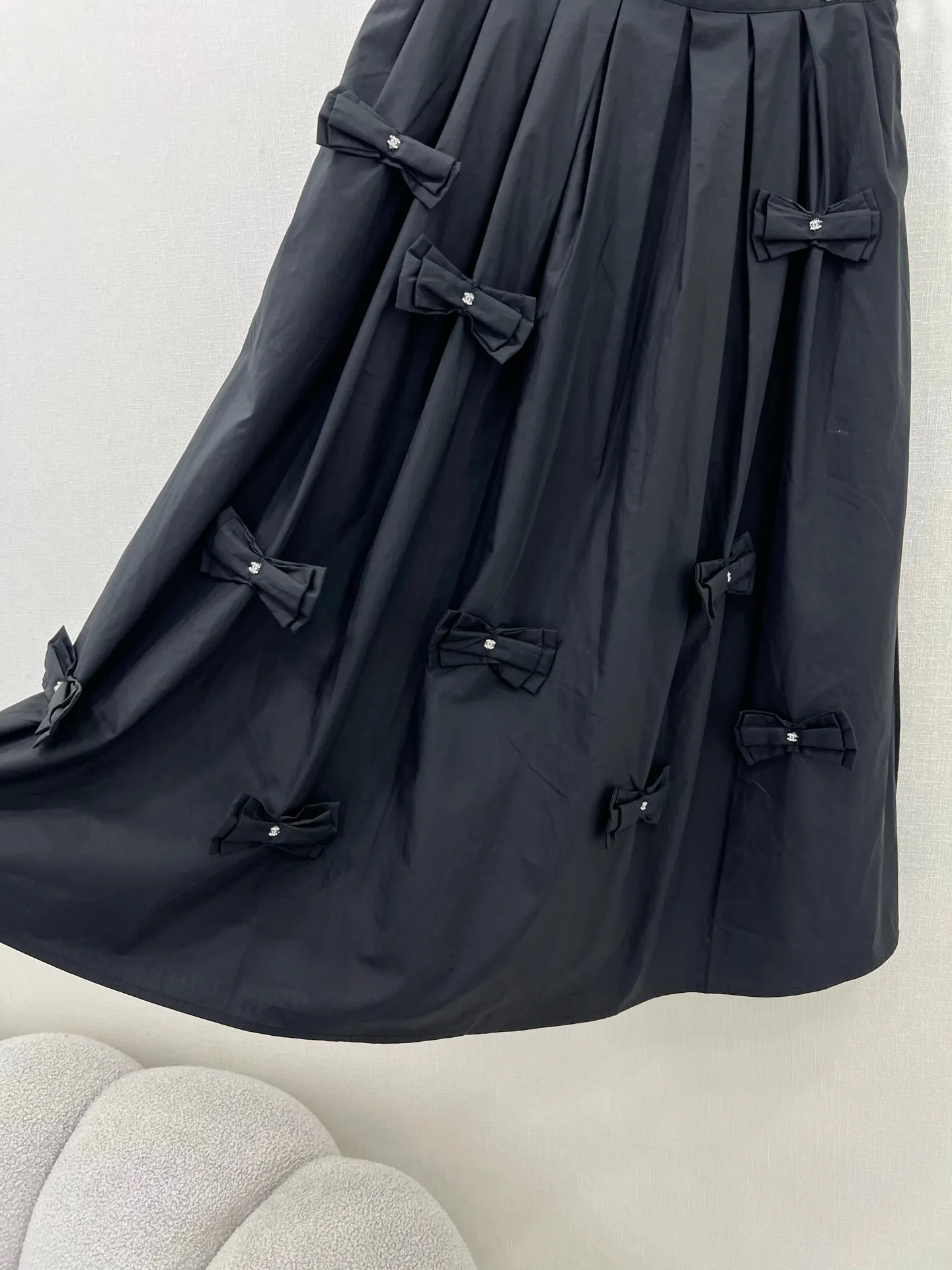 CH 25 new pleated skirt