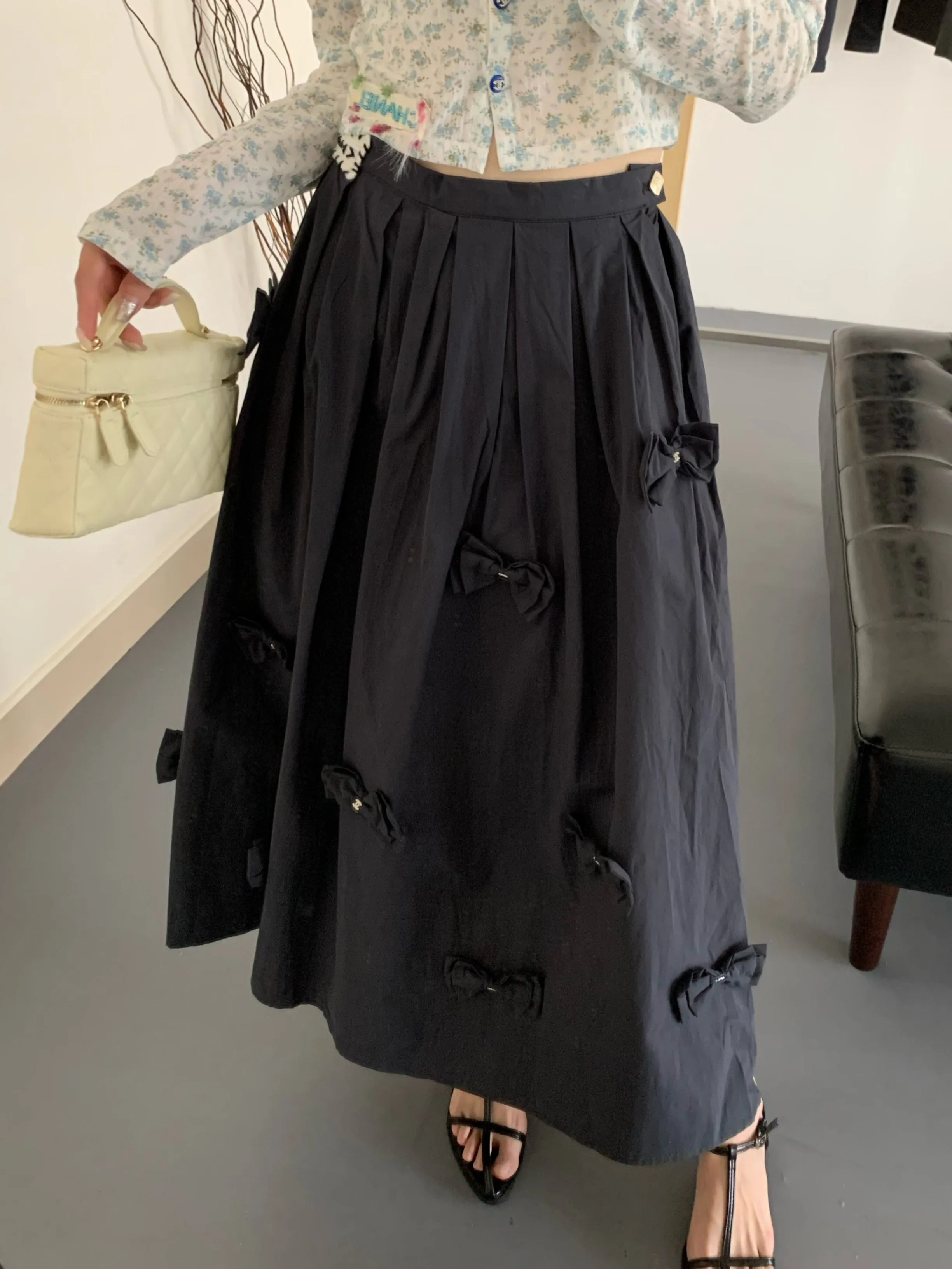 CH 25 new pleated skirt