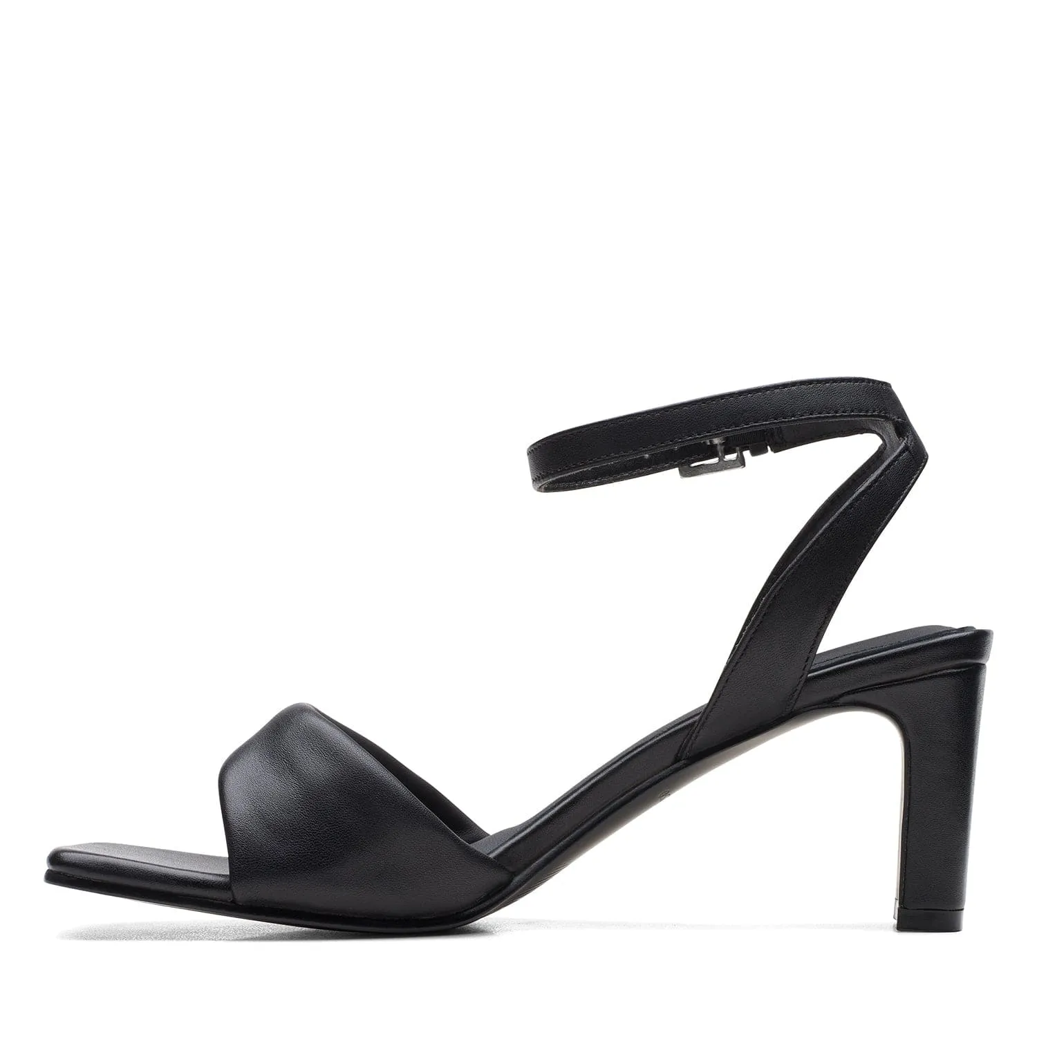Clarks Seren65 Strap Sandals (Standard Fit)