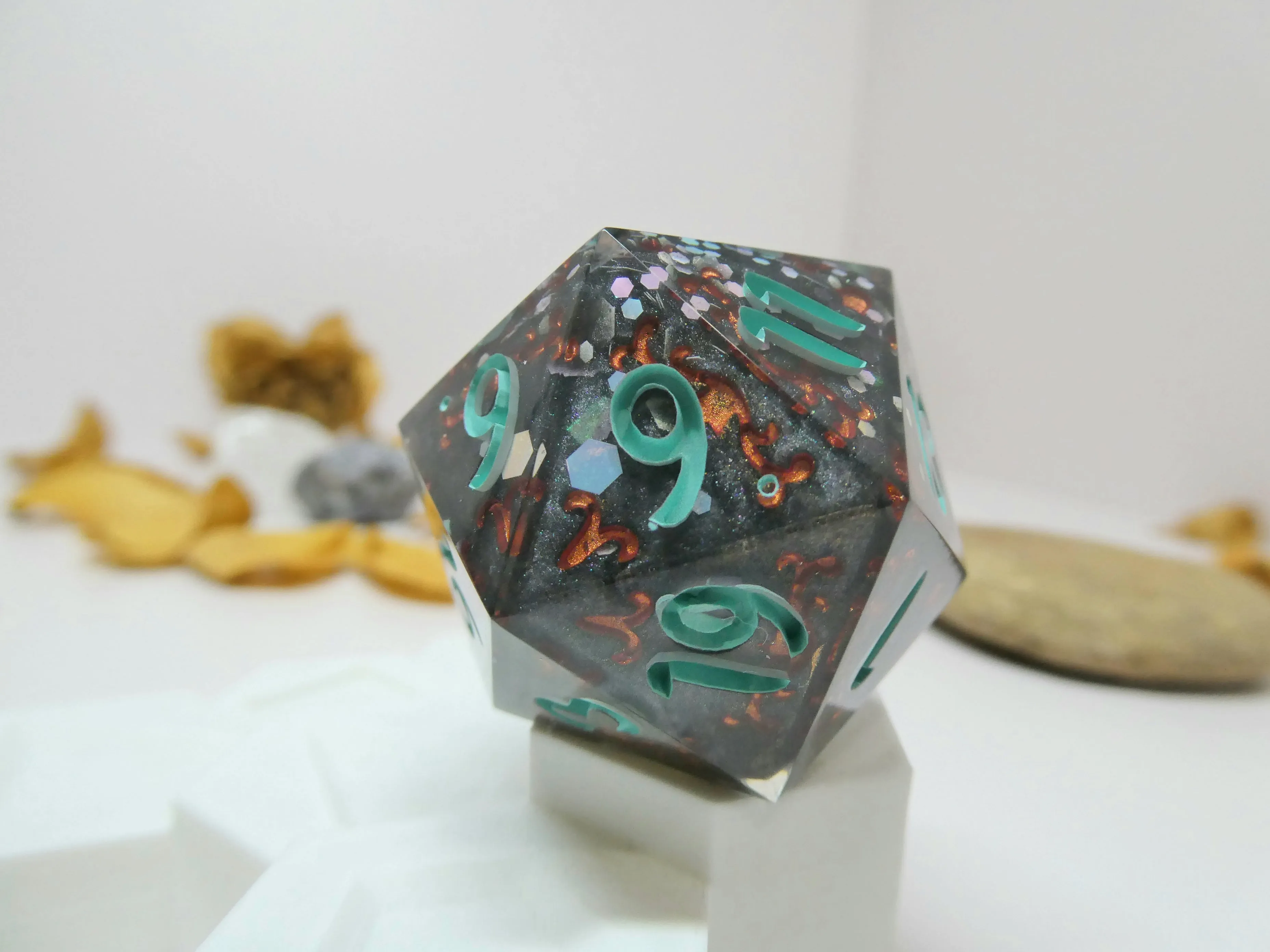 Derelict Mines Intricate Oversized d20