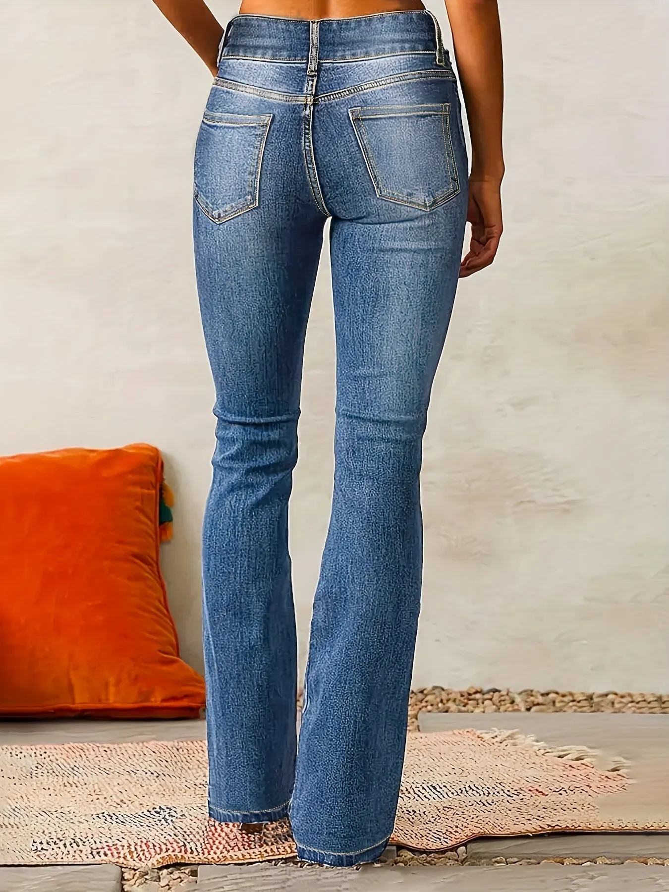 Elegant Flared Jeans