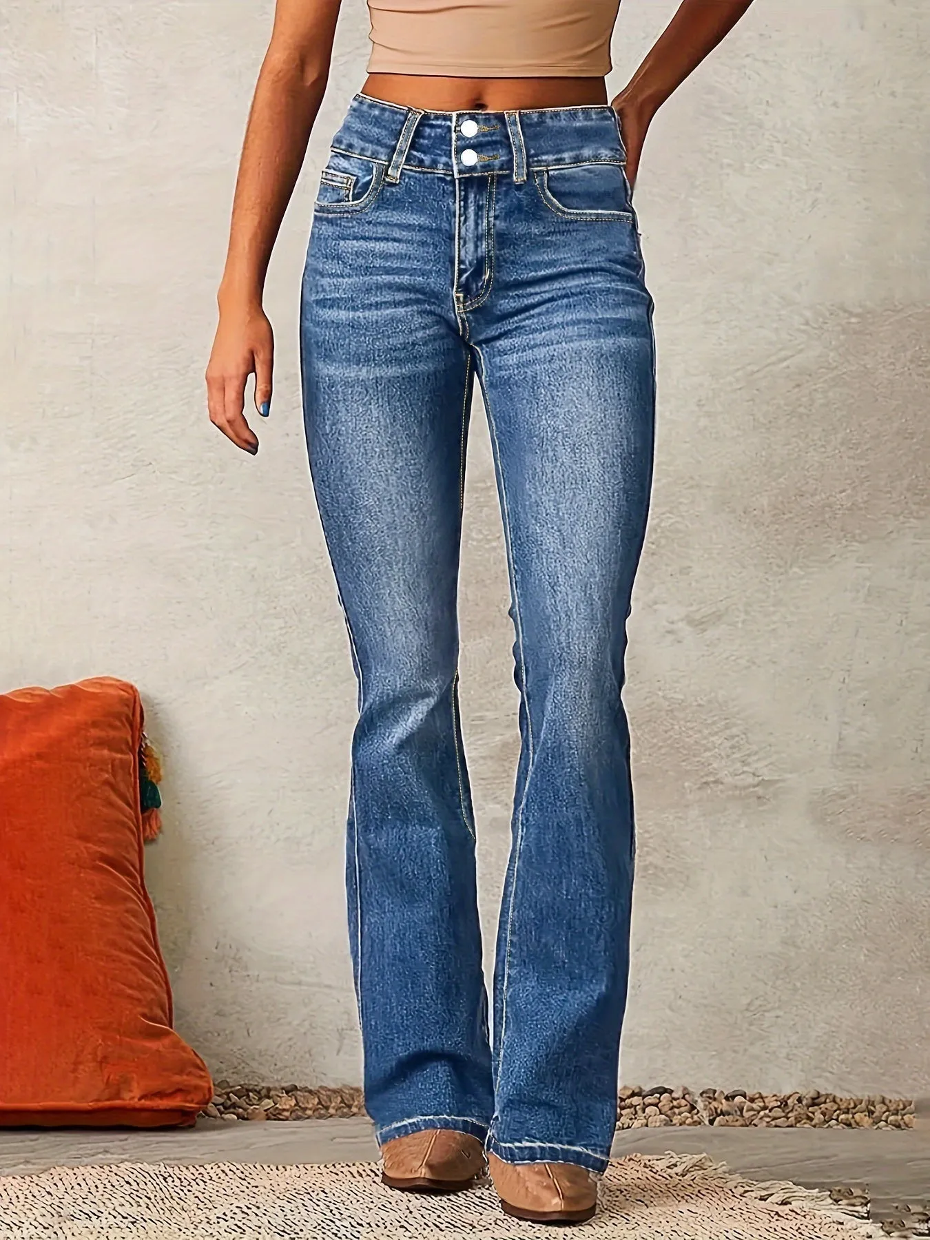 Elegant Flared Jeans