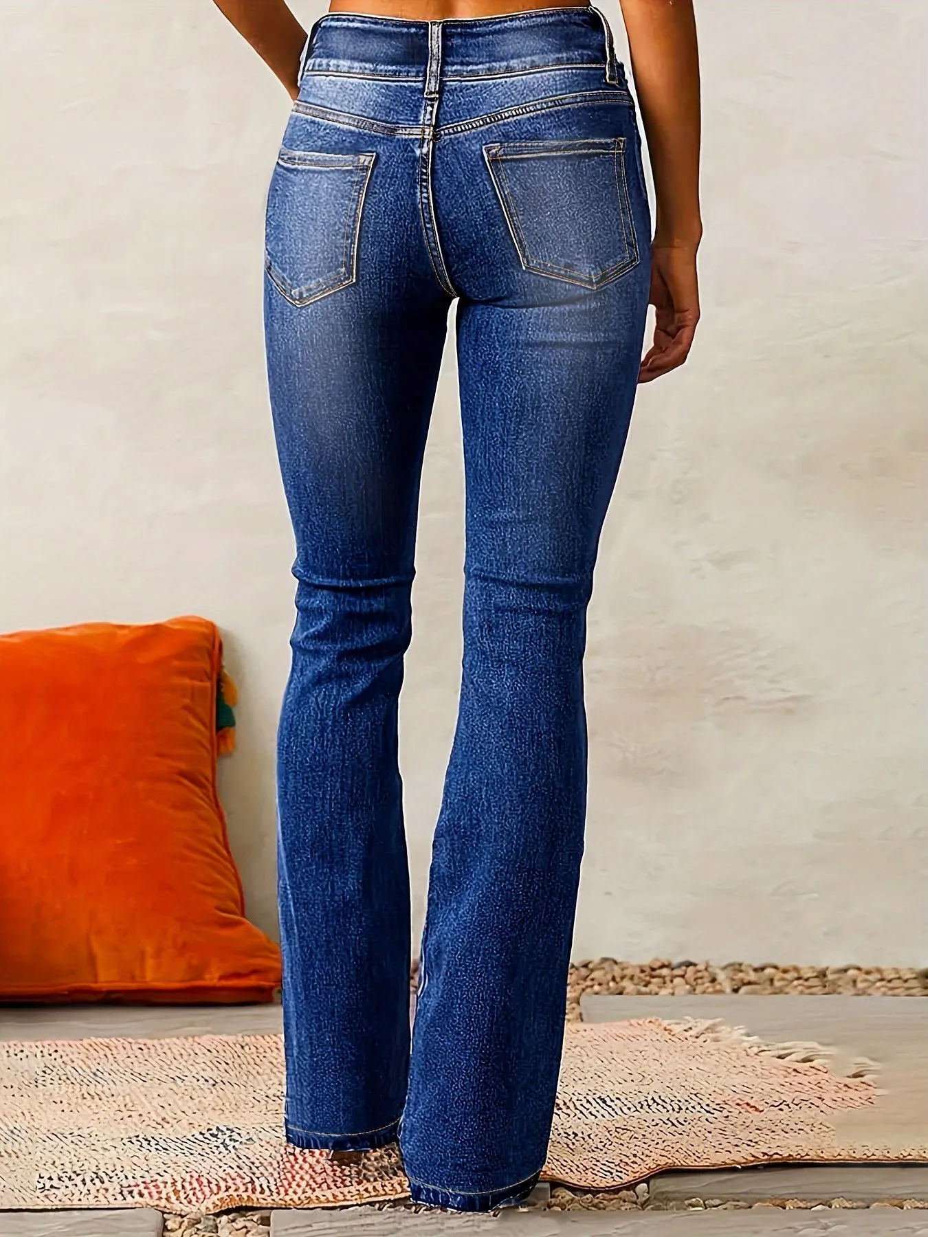 Elegant Flared Jeans