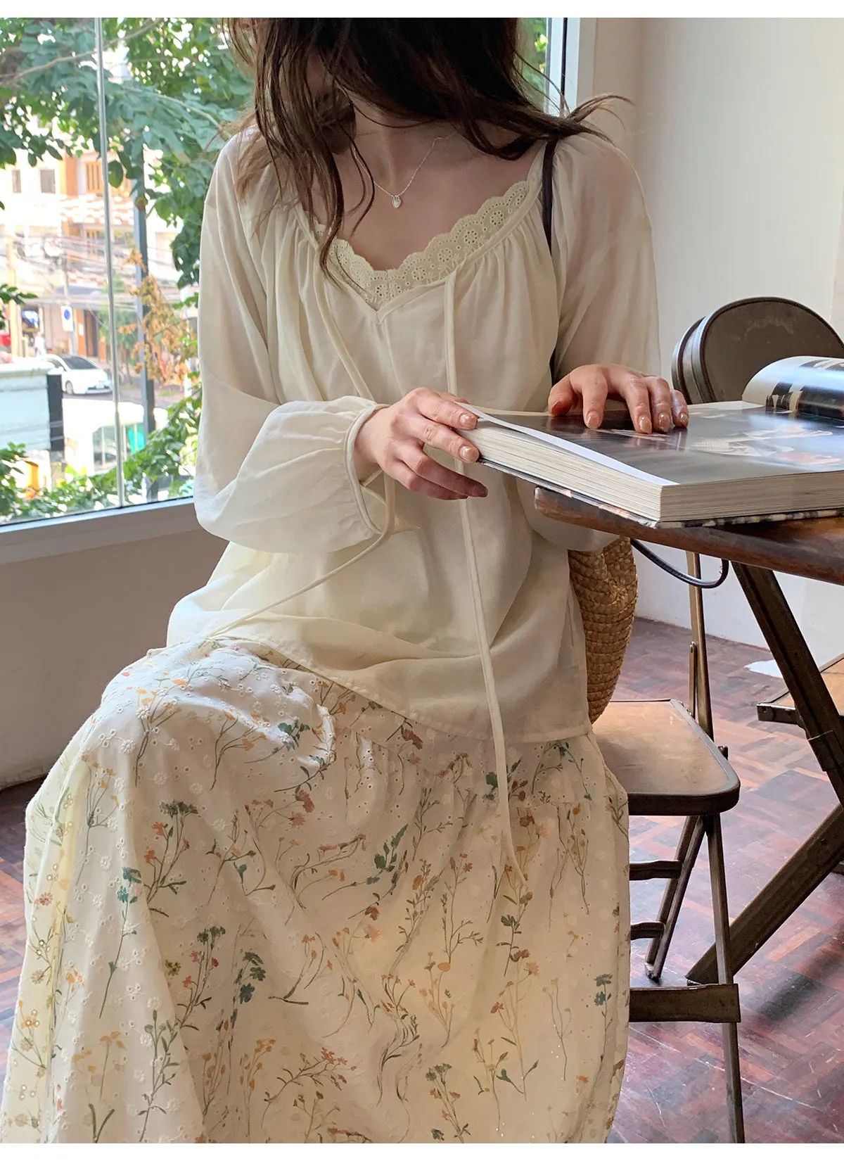 Embroidered A-line skirt