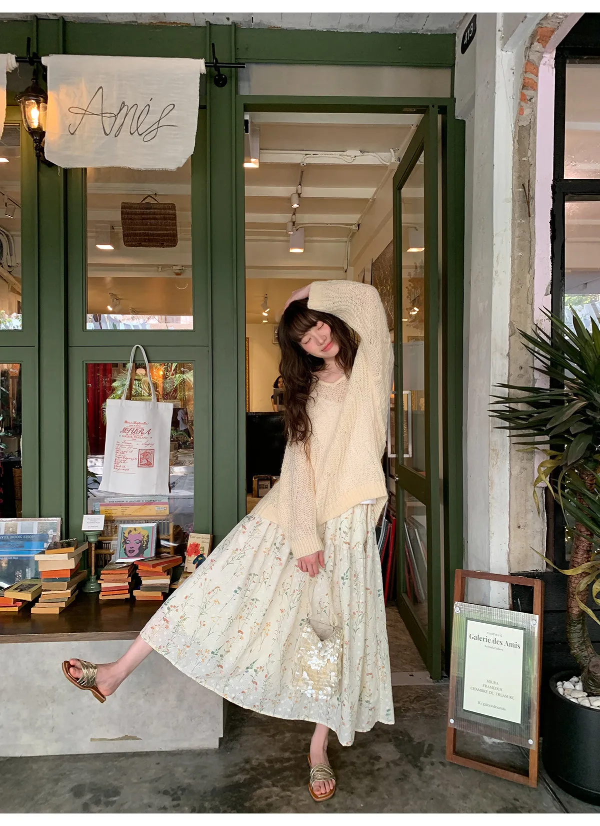 Embroidered A-line skirt