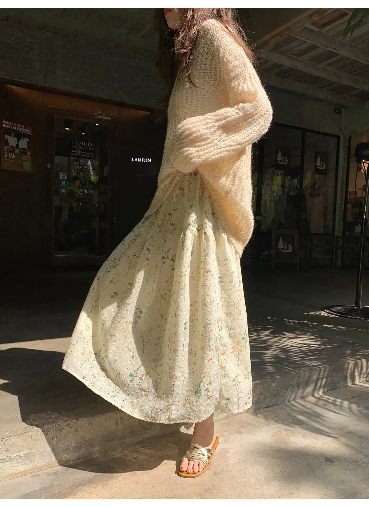 Embroidered A-line skirt