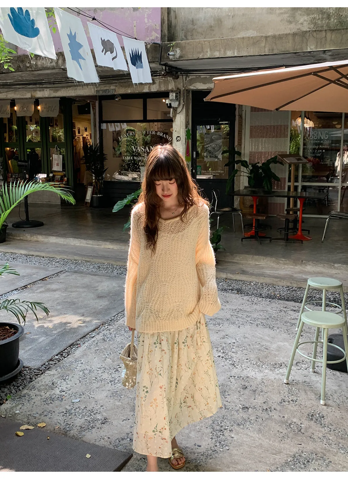 Embroidered A-line skirt