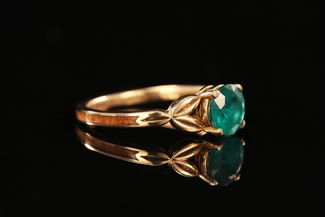 EMERALD STONE 14K YELLOW GOLD WOOD AND LEAF RING