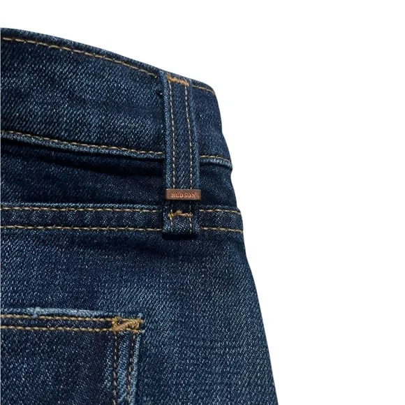 EUC HUDSON GEMMA Women's Mid Rise Cut Off Denim Shorts 27 Waist Nightfall Blue