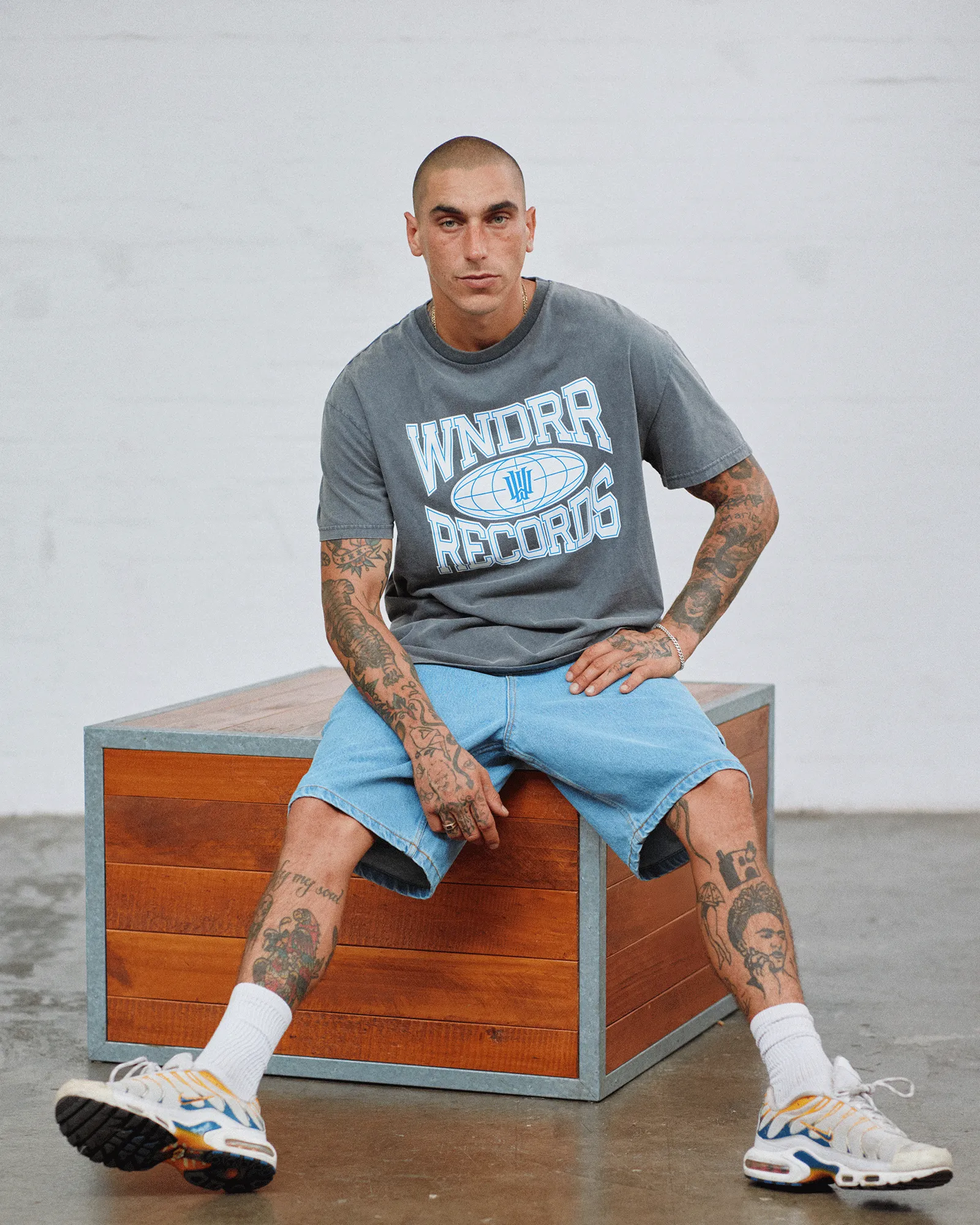 FIEND BOX FIT TEE - WASHED GREY
