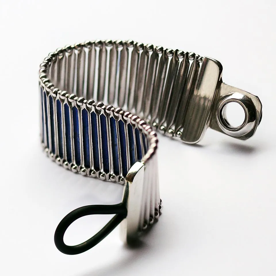 Flexi feel- Blue with silver contemporary bracelet