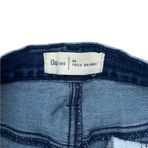 Gap Dark Wash True Skinny Jeans with Tribal Side Detailed (size 30)