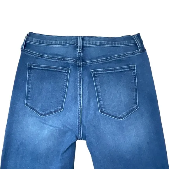 Gap Dark Wash True Skinny Jeans with Tribal Side Detailed (size 30)