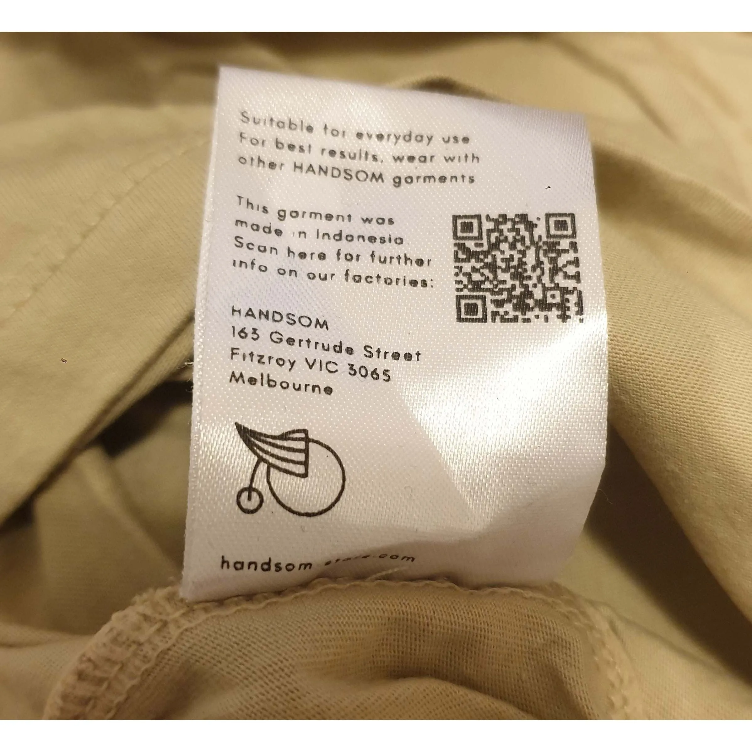 Handsom preloved light olive cropped tee shirt size 8