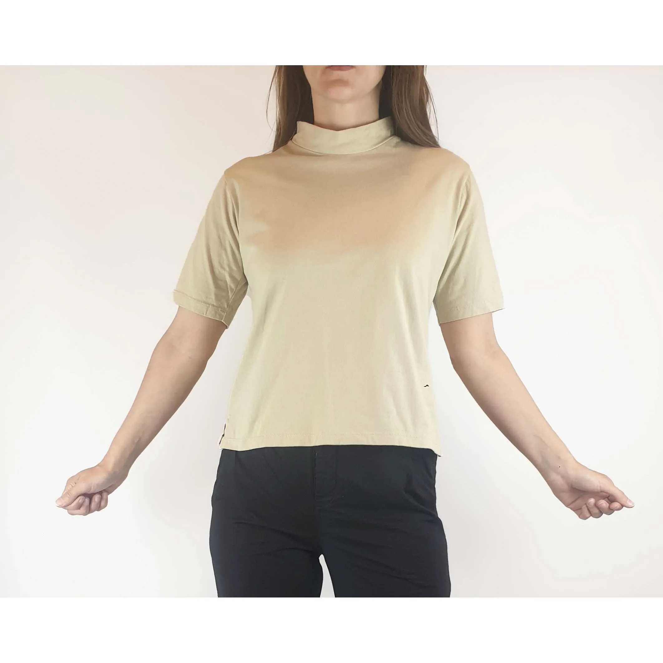 Handsom preloved light olive cropped tee shirt size 8