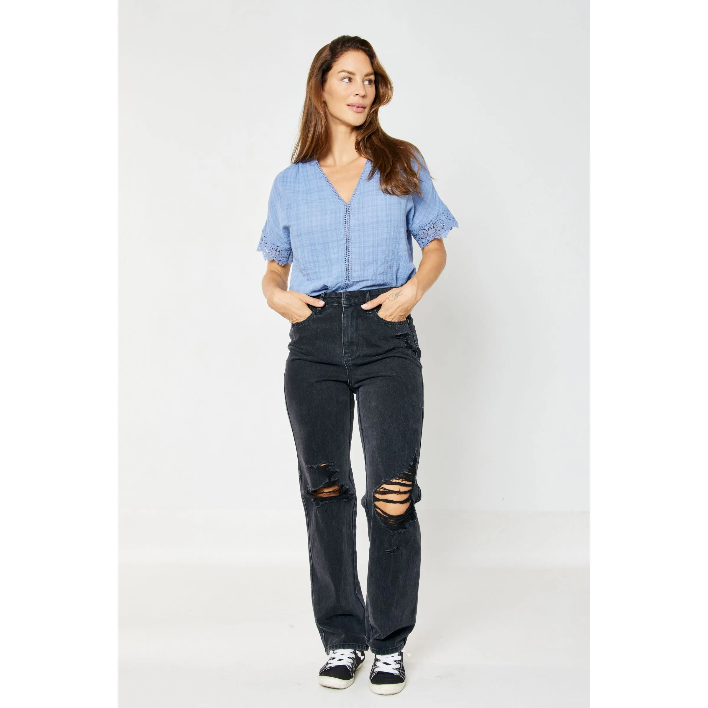 Judy Blue High Waist Rigid Magic 90's Knee Destroy Straight
