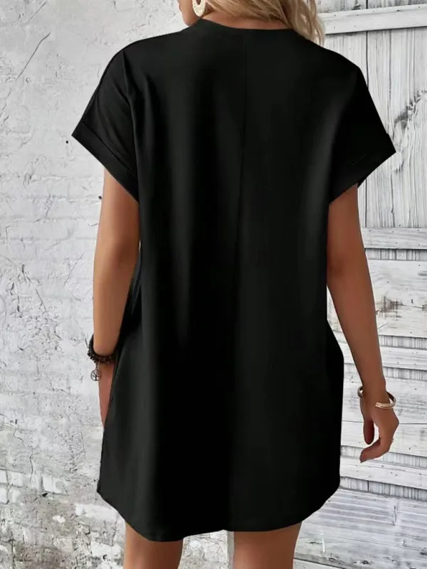Loose Fit Pocket Dress with Round Neck and Short Sleeves