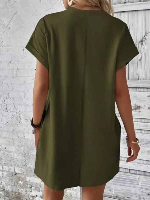 Loose Fit Pocket Dress with Round Neck and Short Sleeves
