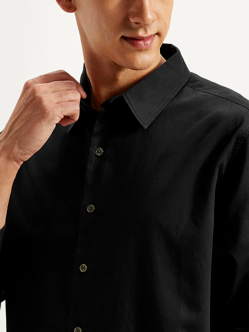 Men's Solid Slim Fit Shirt