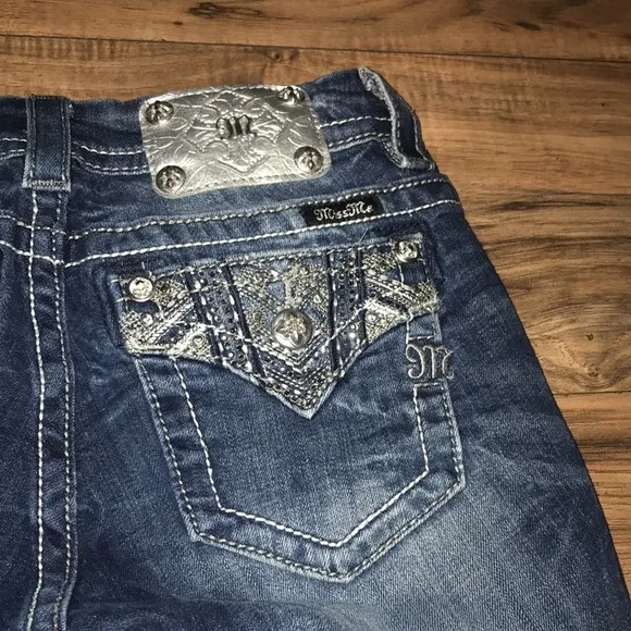 Miss me bedazzled mid rise easy boot jeans size 27