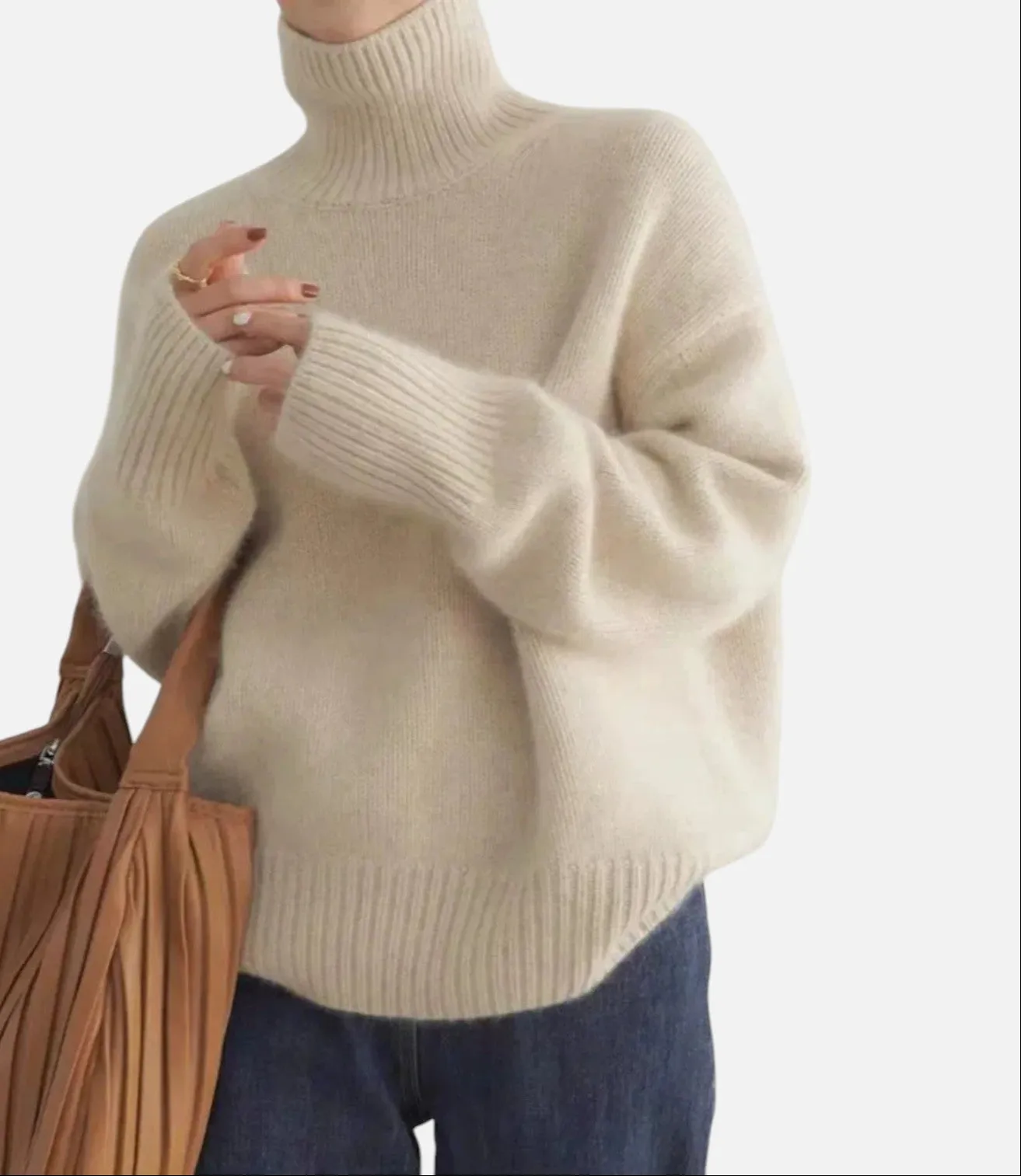 Monacogents | Oversized Cashmere Turtleneck Sweater