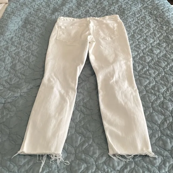 Mother, high waisted, looker ankle fray, white jeans waist size 27