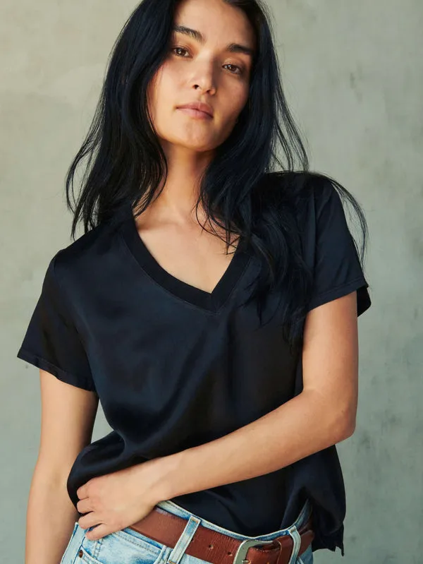 Nation LTD Women's Black Satin V-Neck Short Sleeve June Top – Size Small