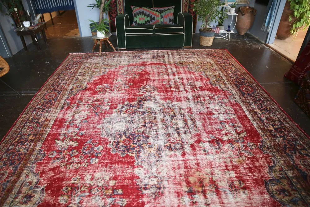 Old Oushak style Isparta Rug 9.2ftx13.2ft
