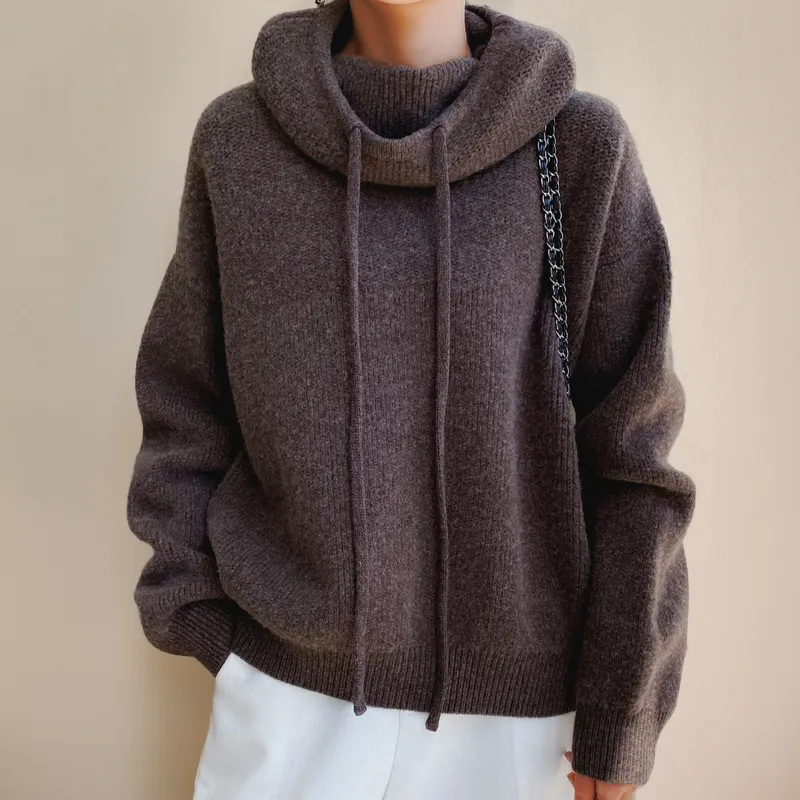 Oversized roller collar jersey for women - comfortable sweater with laces