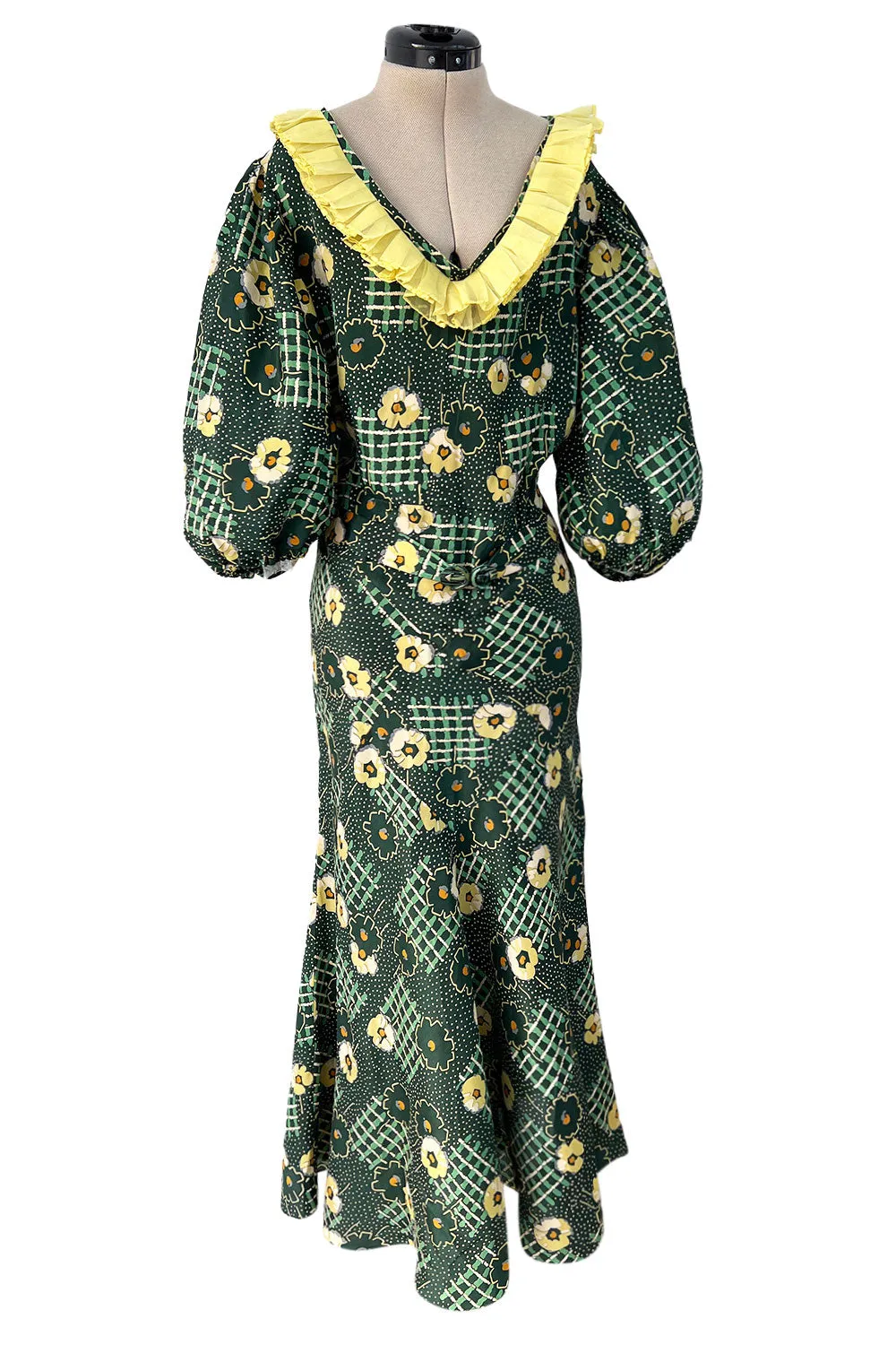 Prettiest 1930s Green Floral Print Bias Cut Silk Crepe w Yellow Collar & Original Belt