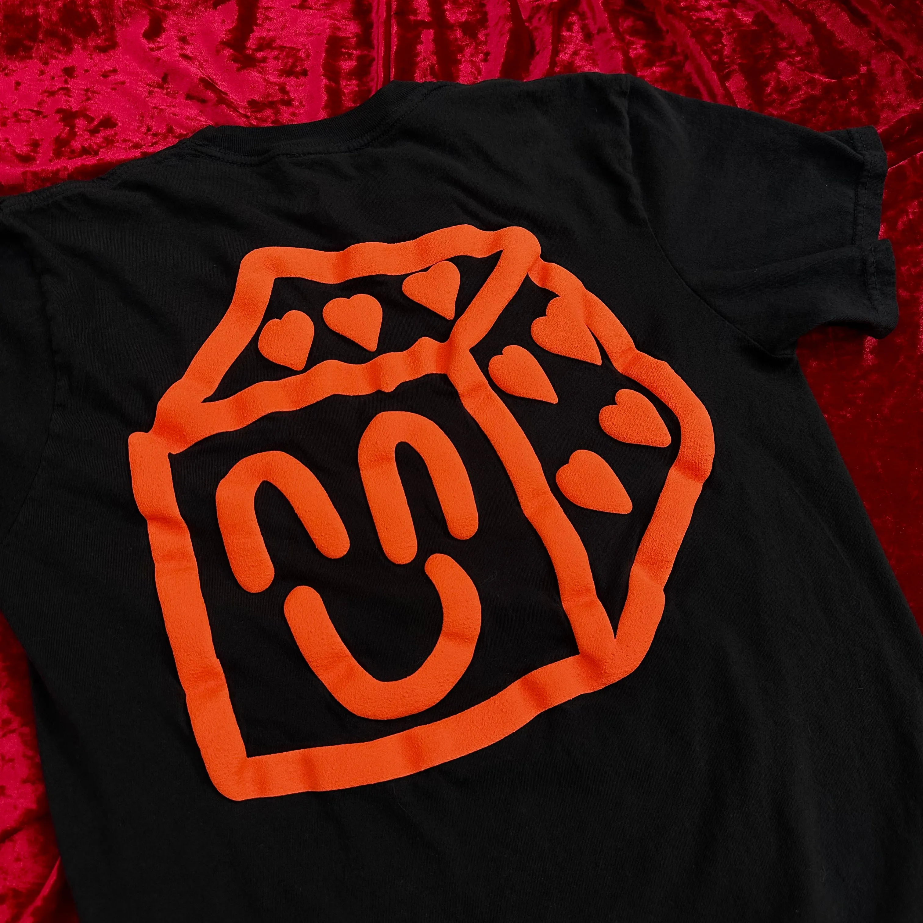 PUFFY HAPPY HEART DICE BOY SHIRT - BLACK