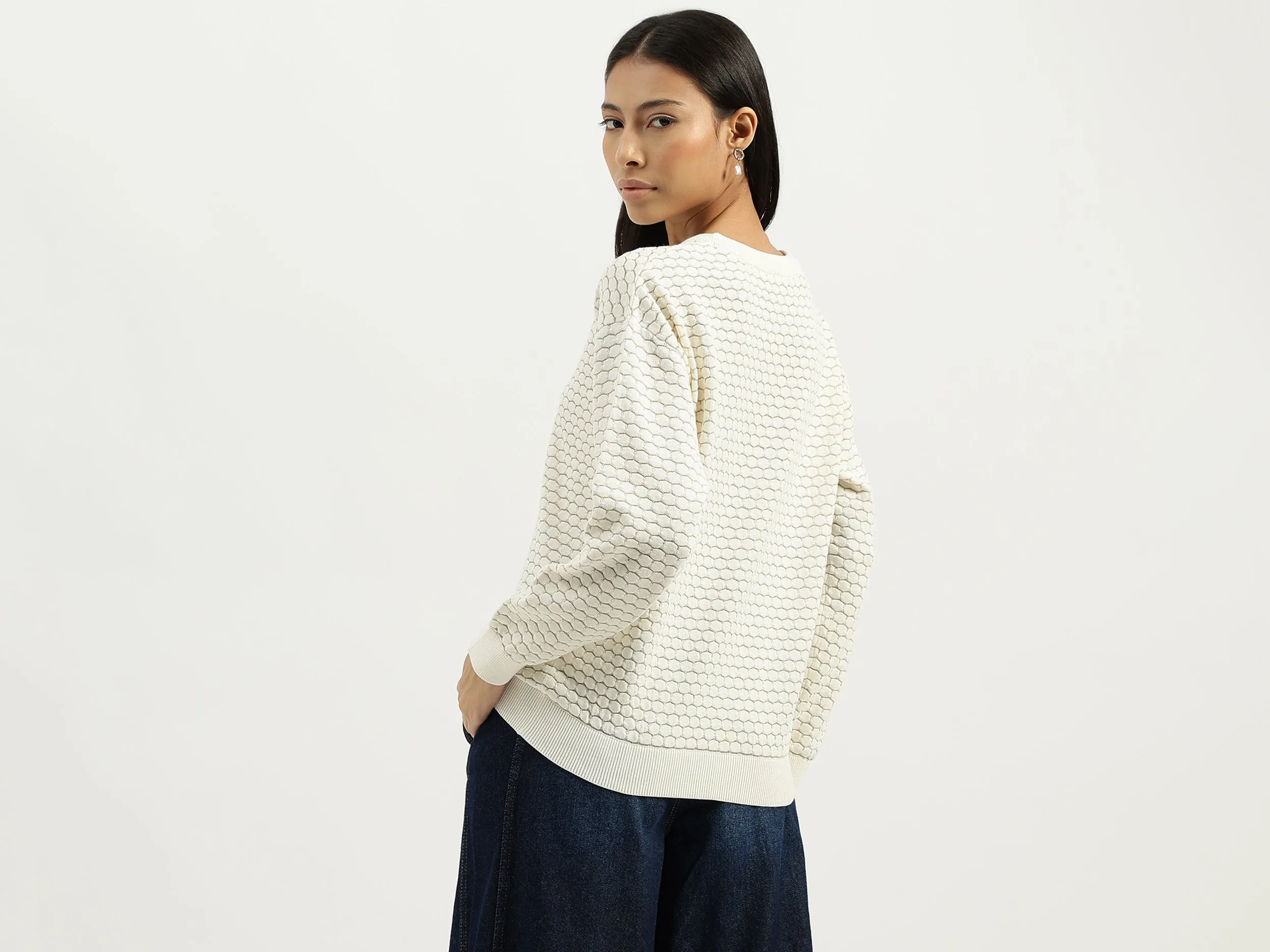 Round Neck Textured Sweatshirts