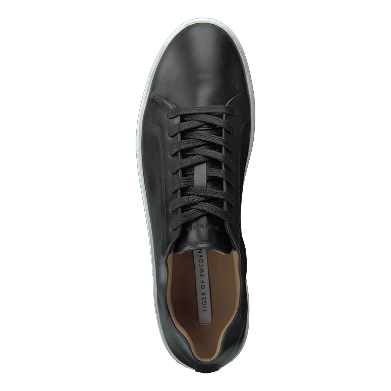 Salasi L Black