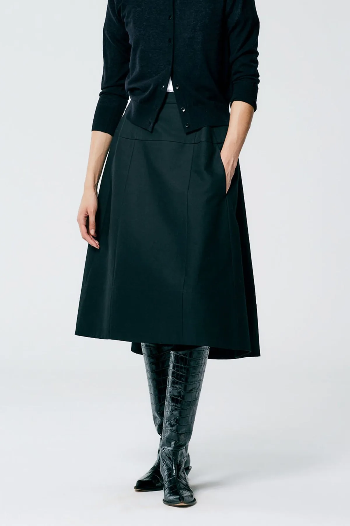 Sculpted Cotton Skirt in Black