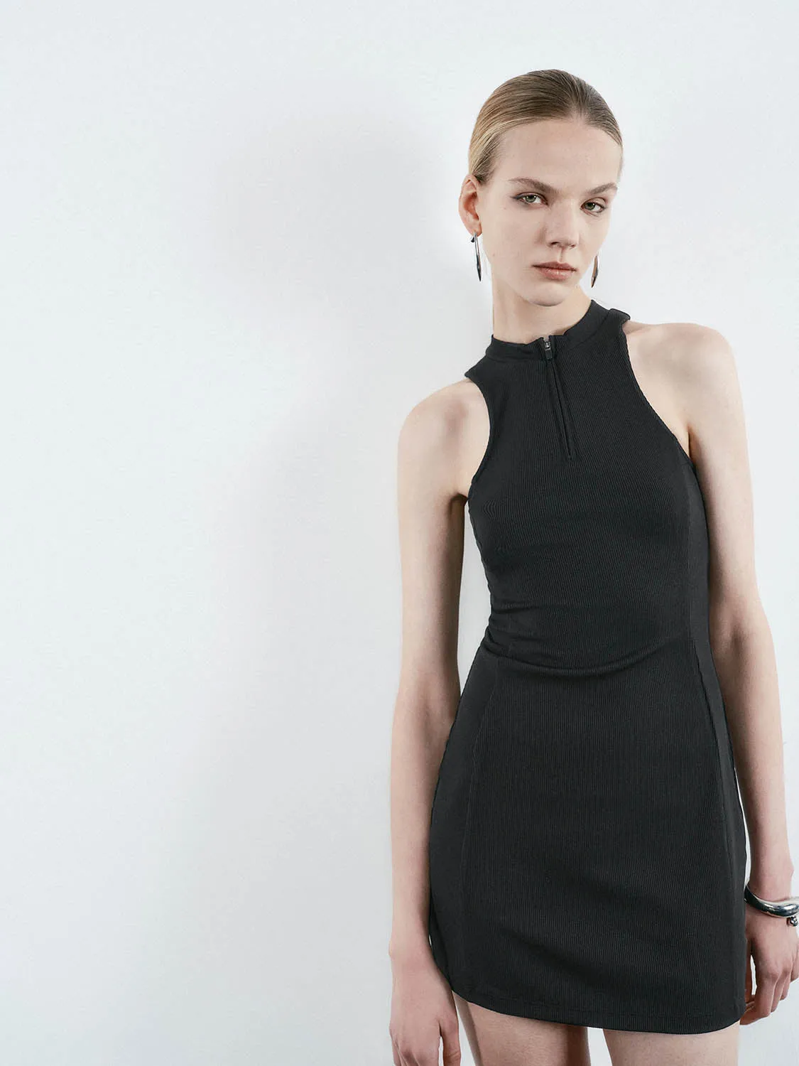 Skinny-Fit Sleeveless Dresses