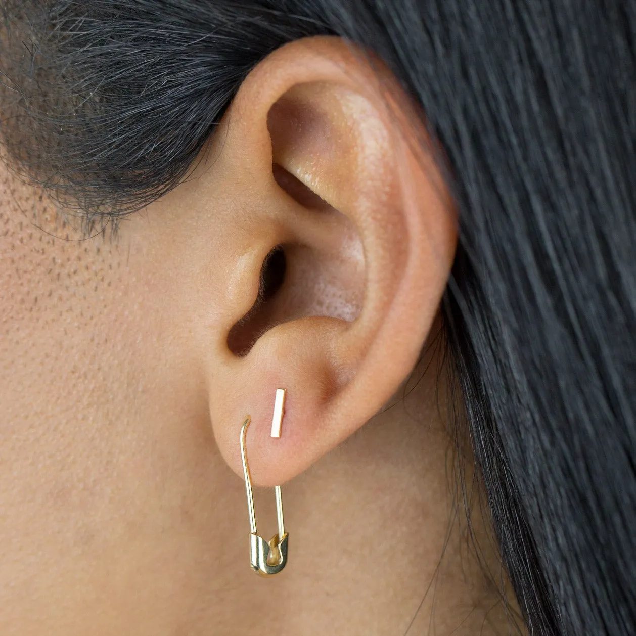 Solid Safety Pin Earring 14K