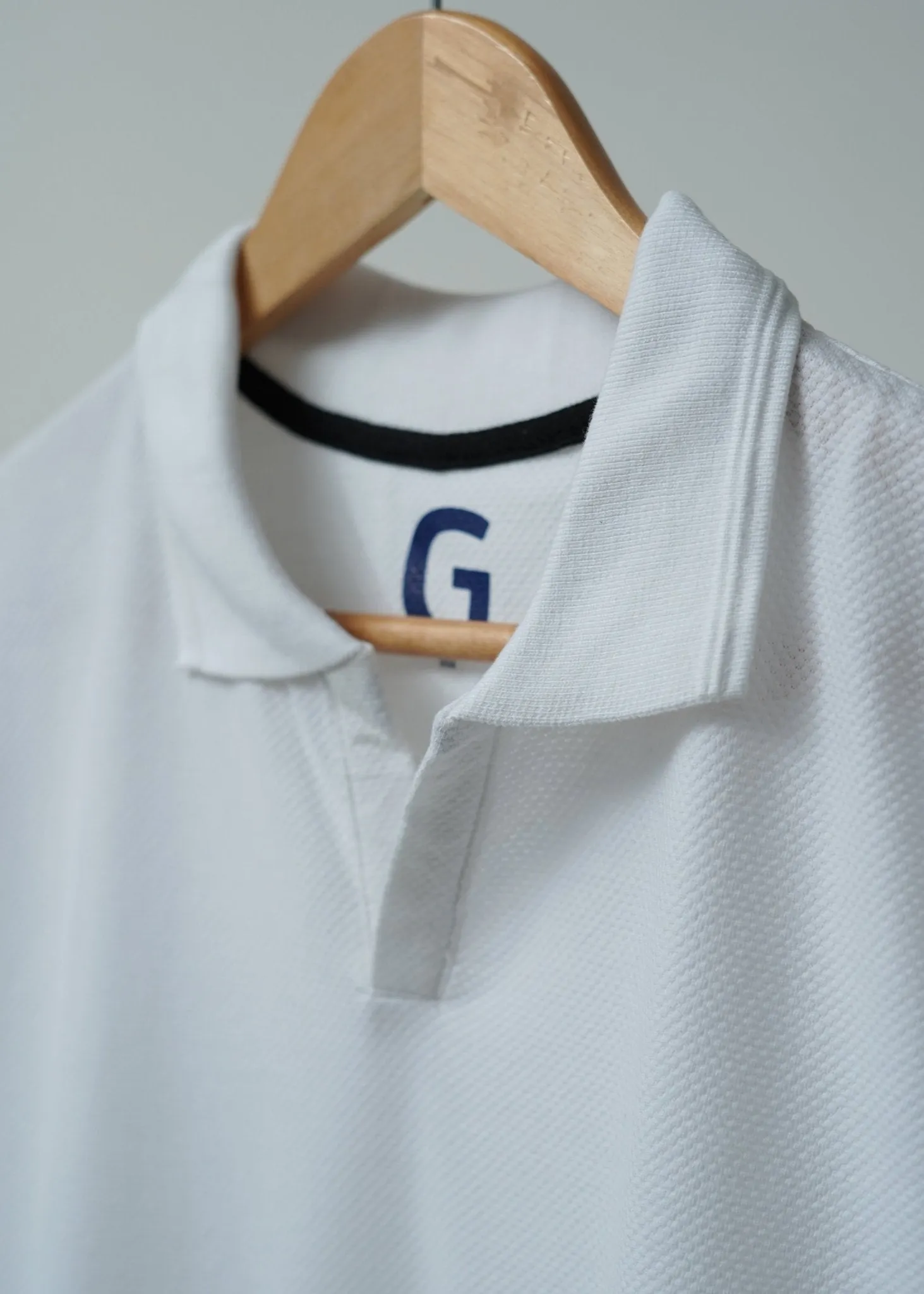 TEXTURED KINT WHITE POLO SHIRT