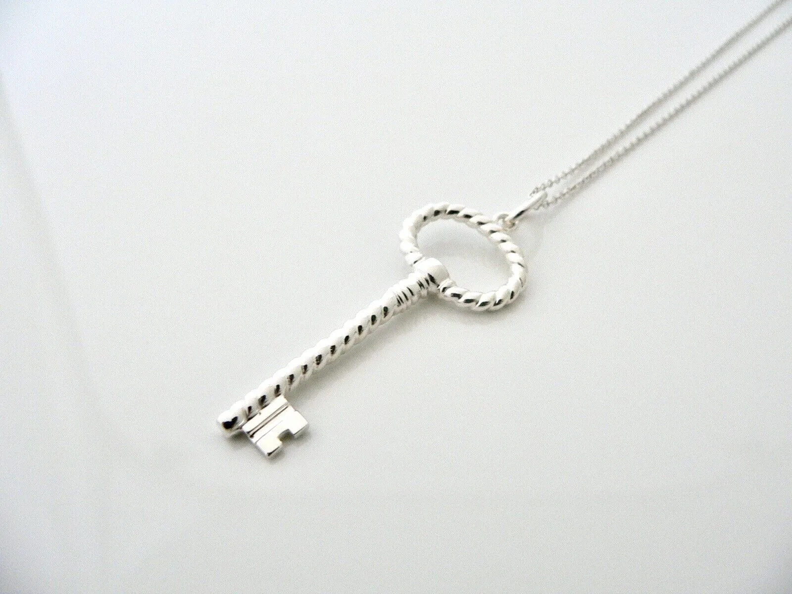 Tiffany & Co Twist Oval Key Necklace Pendant Charm Chain Love Gift Silver T & Co