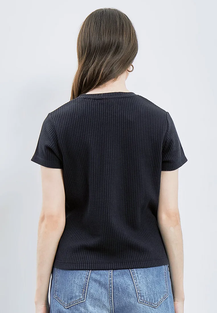 V-neck Waffle T-shirt with Pocket