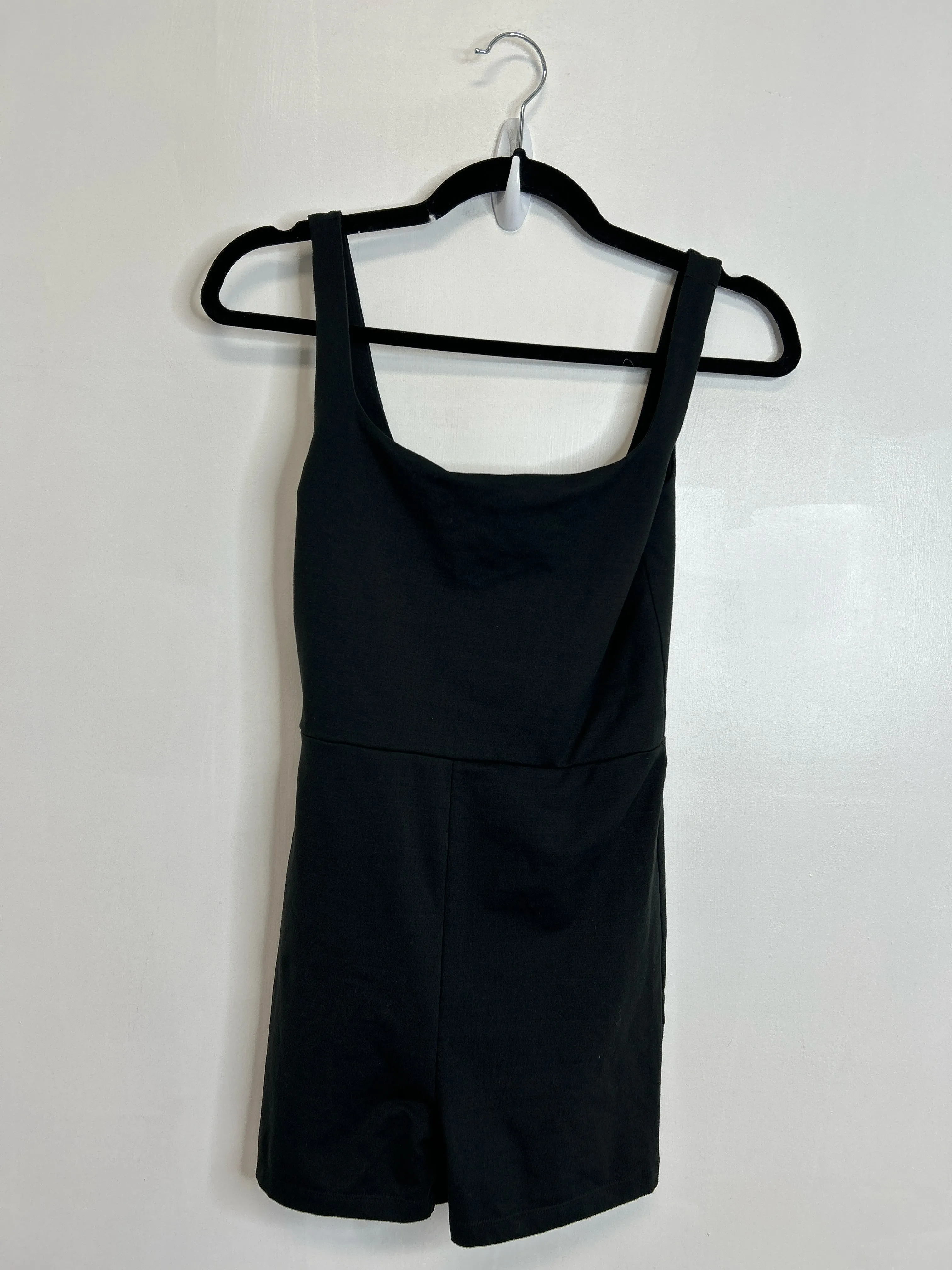 Womens Size XSm Misses Black Reformation Outfit